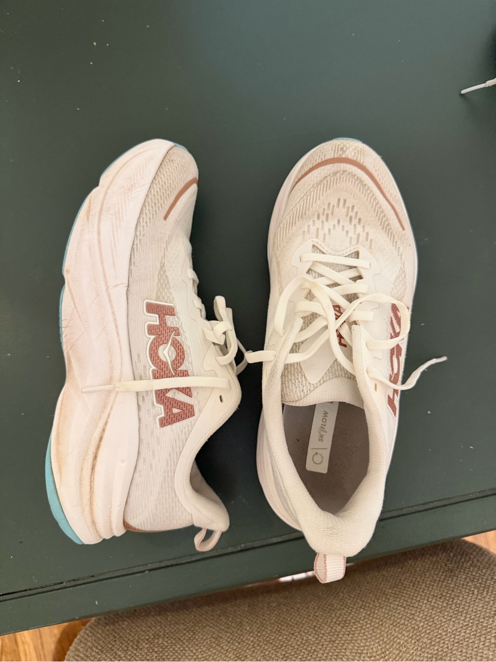 hoka sky flow